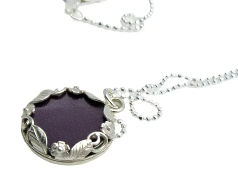Bentley Flying Spur Flower Necklace