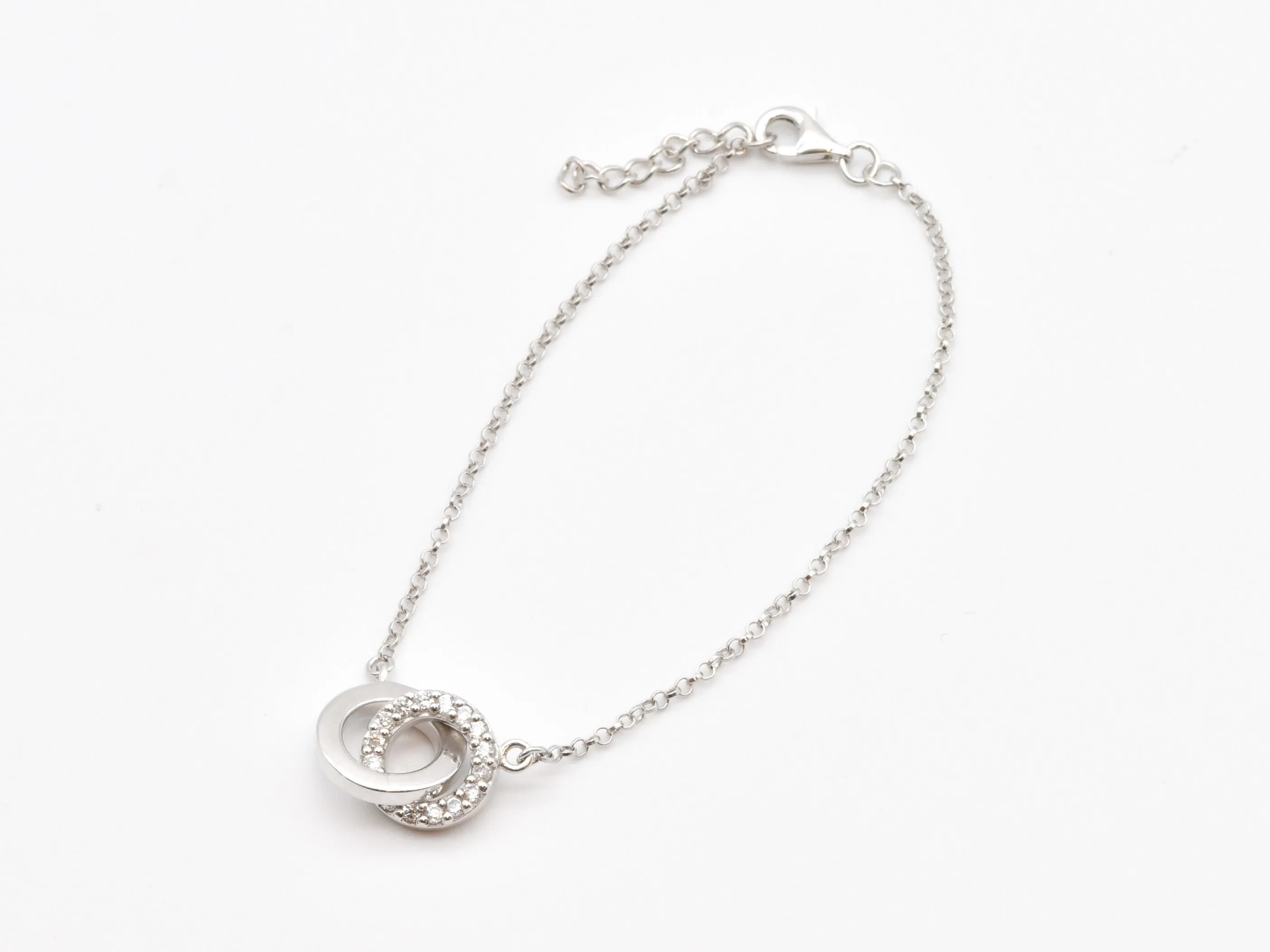Diamond Charm Bracelet - Interlocking Circles Wristlet - Solid Silver Bracelet