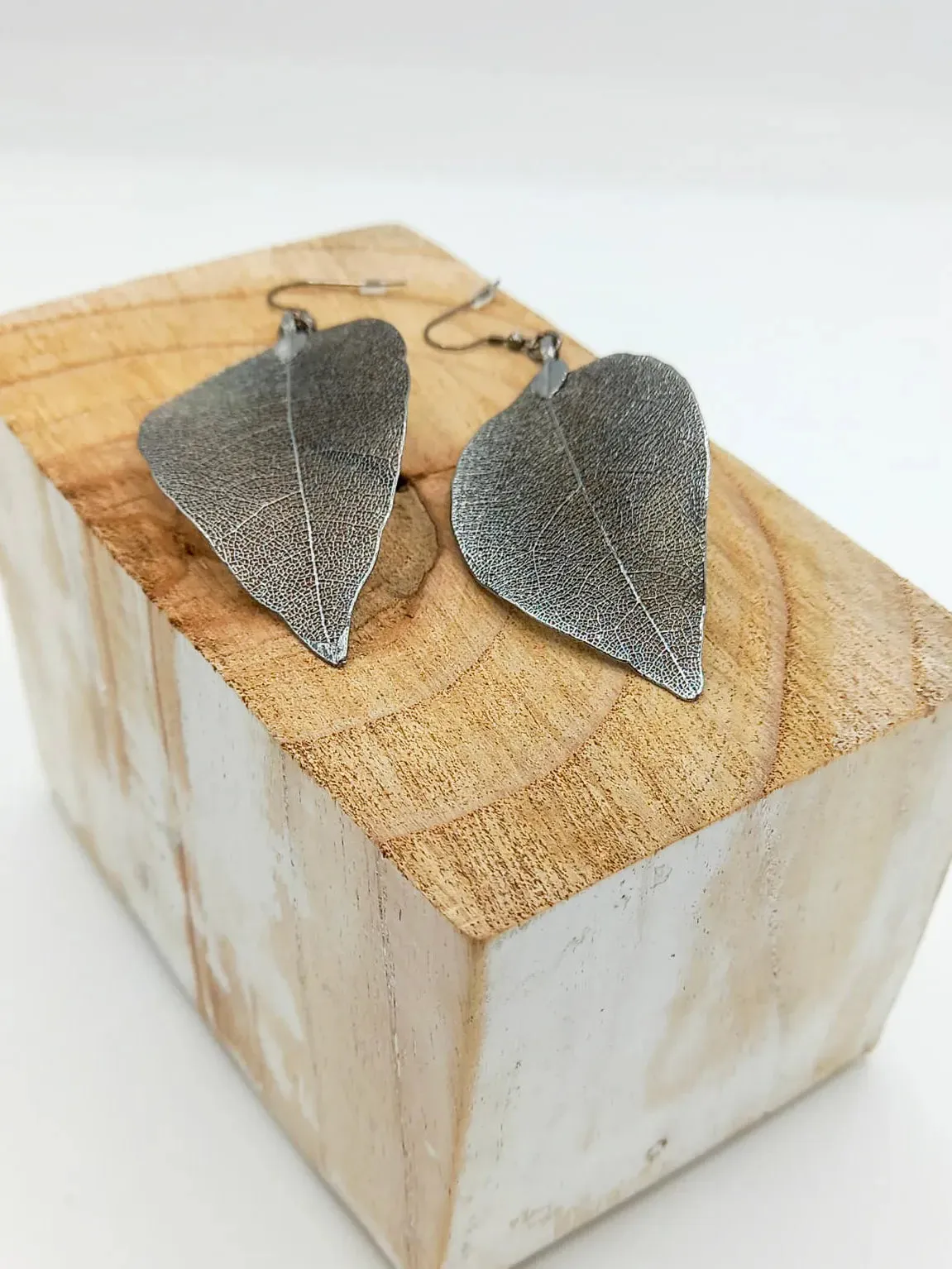 Filigree Leaf Drop Earrings