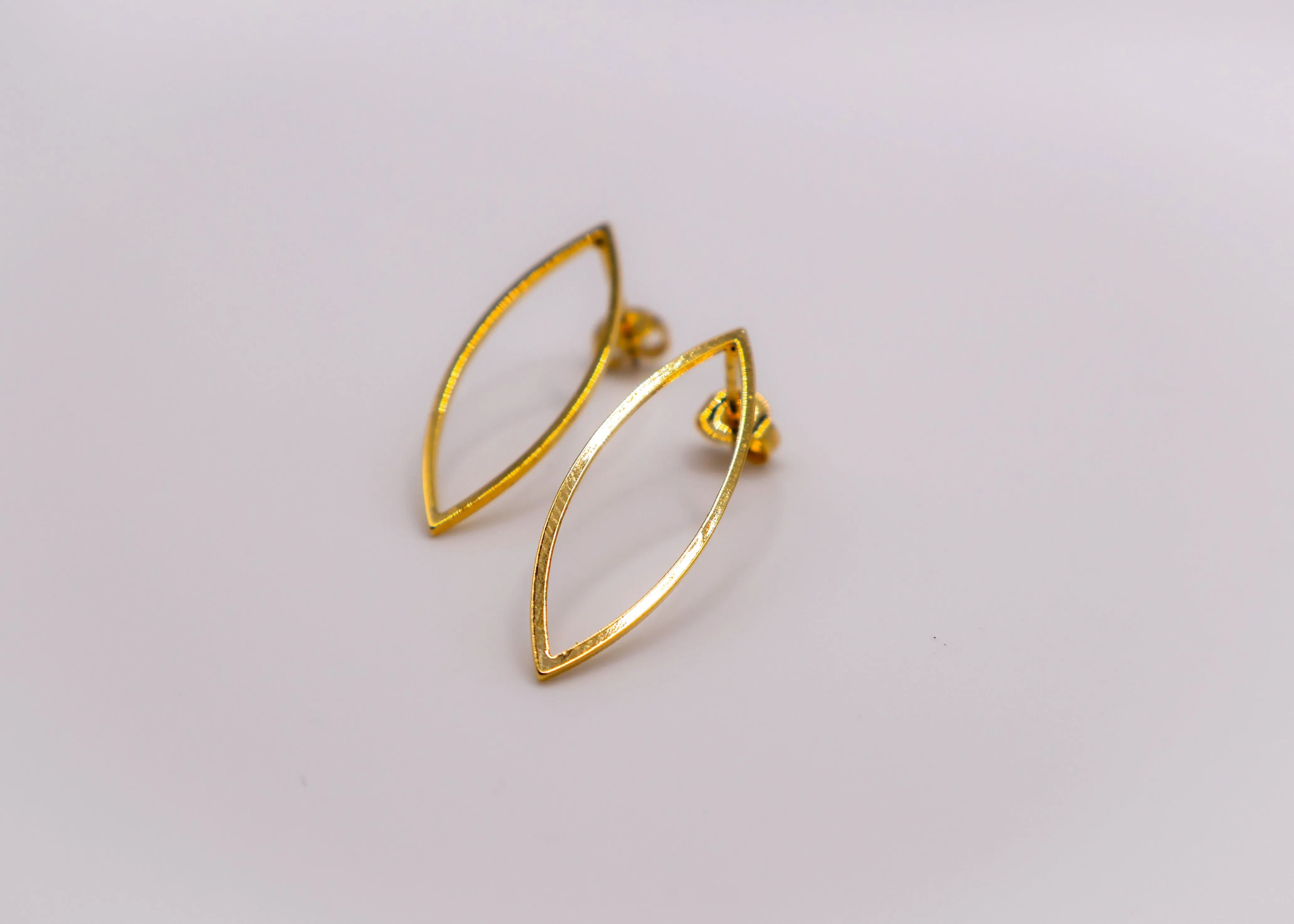 Golden Leaf Elegance Earrings