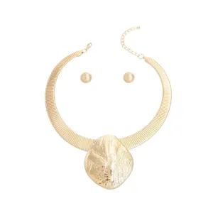 Gorgeous Textured Gold Medallion Necklace Set - Perfect for Any Occasion Fashion Jewelry