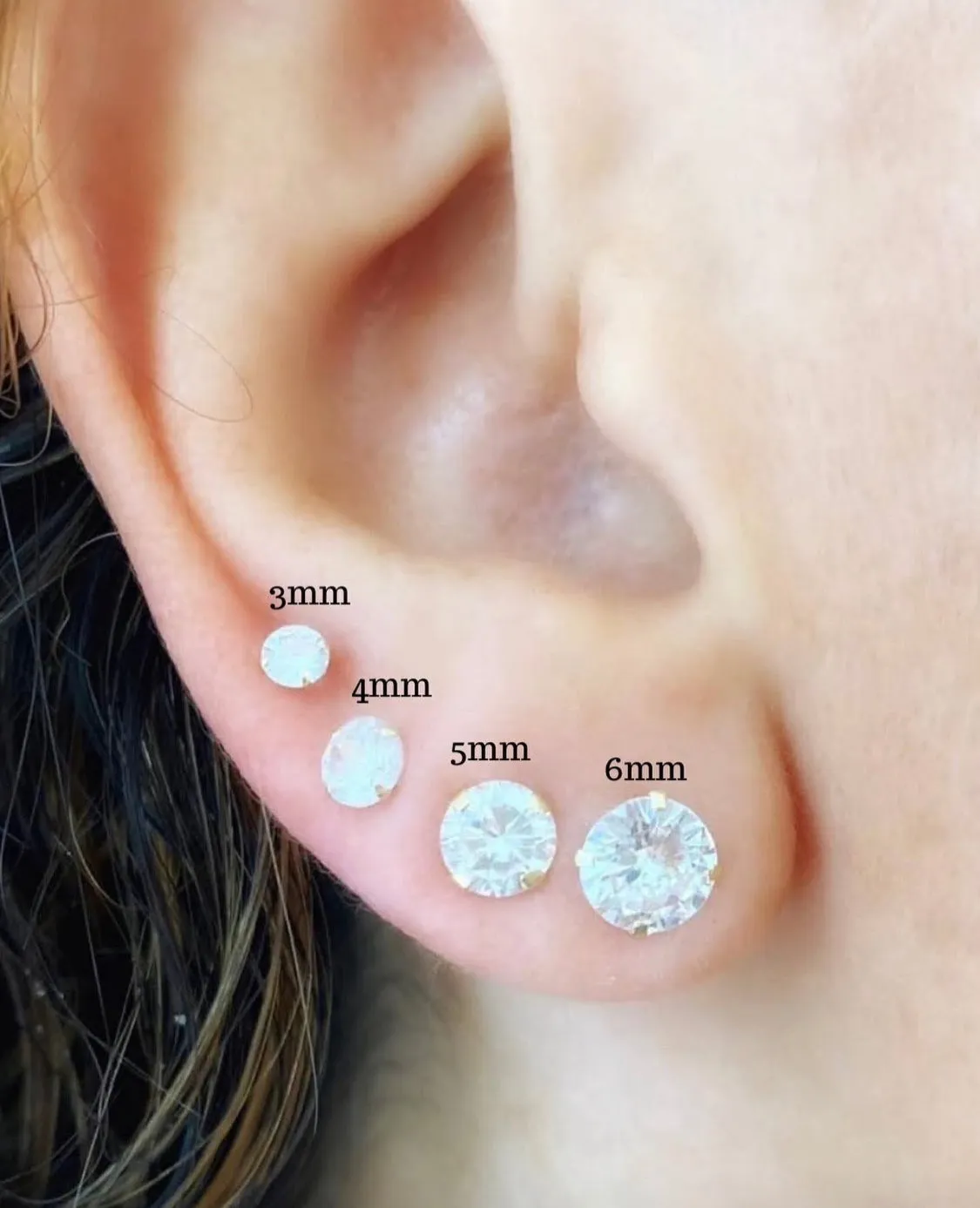 Nikki 4 Prong Round Studs (6mm)