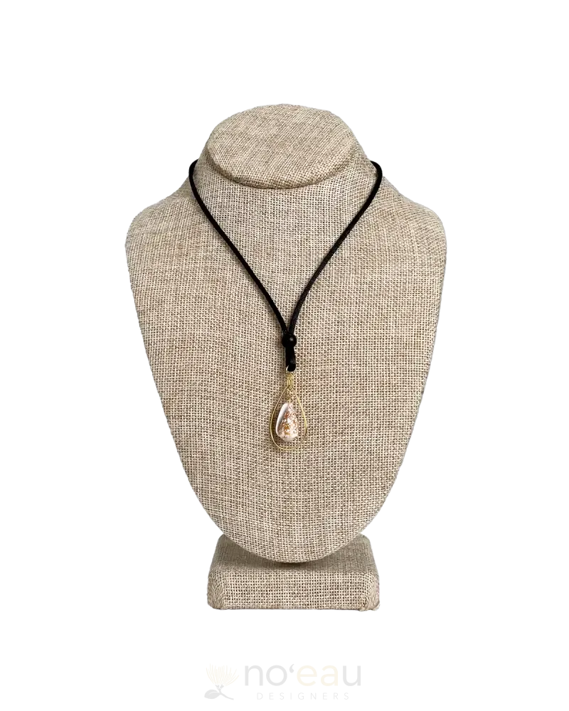 PAPA KINE THINGS - Assorted Shell Pendant Necklace