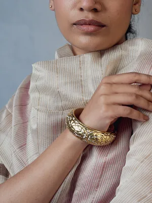 Shwet Bangle