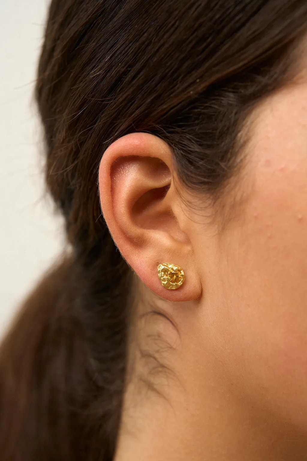 STONED STUD EARRINGS