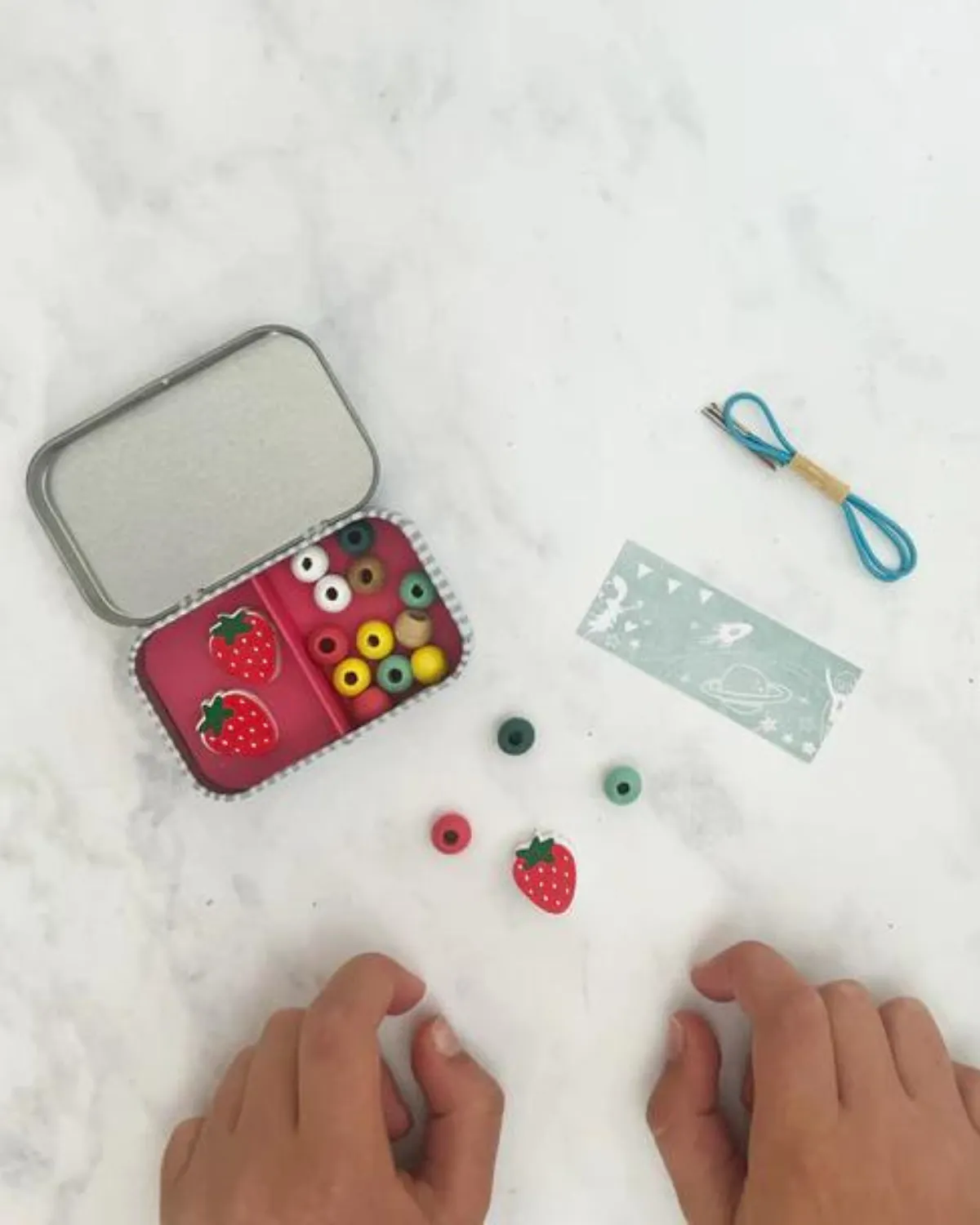 Strawberry Bracelet Gift Kit
